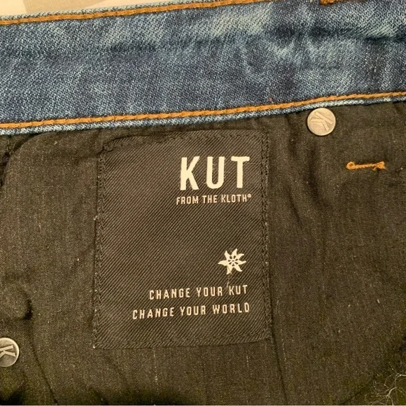 Kut from the Kloth Catherine Boyfriend Jean Shorts Size 8 Cuffed Distressed - Picture 14 of 16